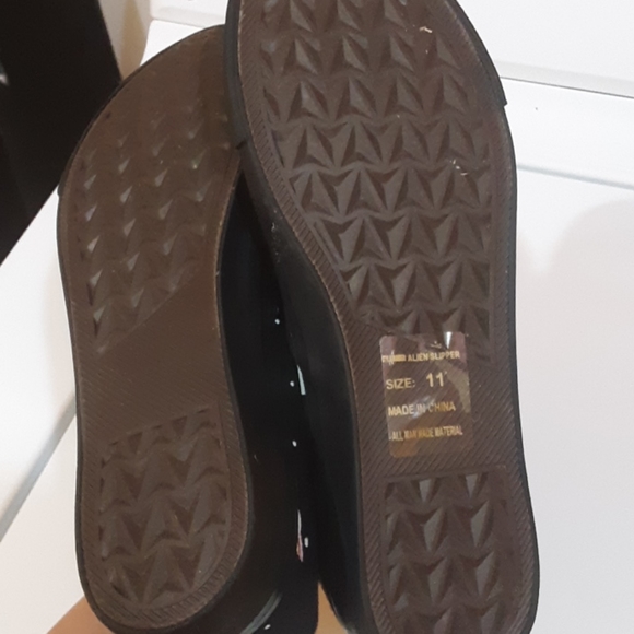 Alien slides - Picture 2 of 3